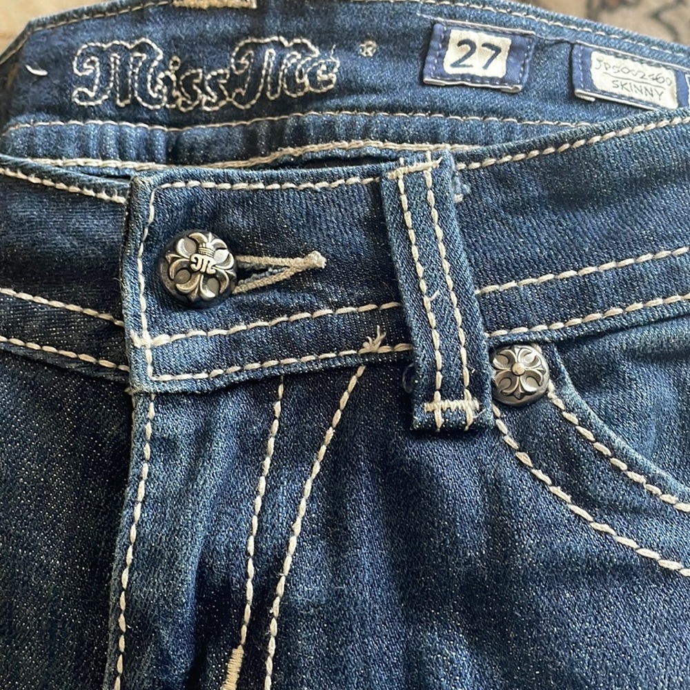 Jeans Miss me with beautiful decorations in the back pocket very few use